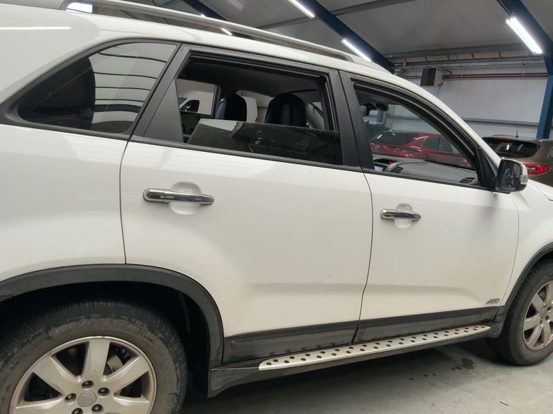 Kia Sorento 2.2 CRDi Attract 4WD 2011 – снимка 10