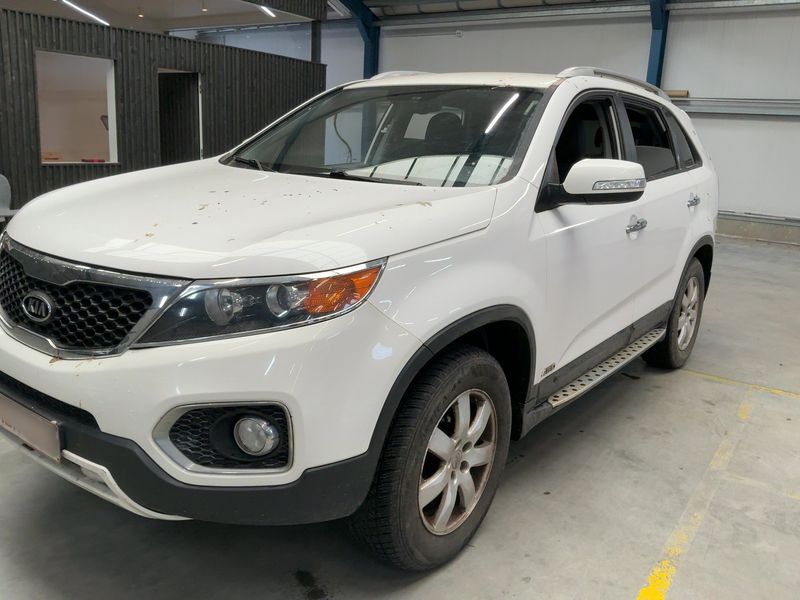 Kia Sorento 2.2 CRDi Attract 4WD 2011 – снимка 2