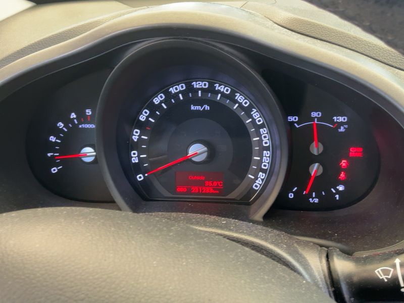 Kia Sportage 1.7 CRDi Drive 4x2 2012 – снимка 18