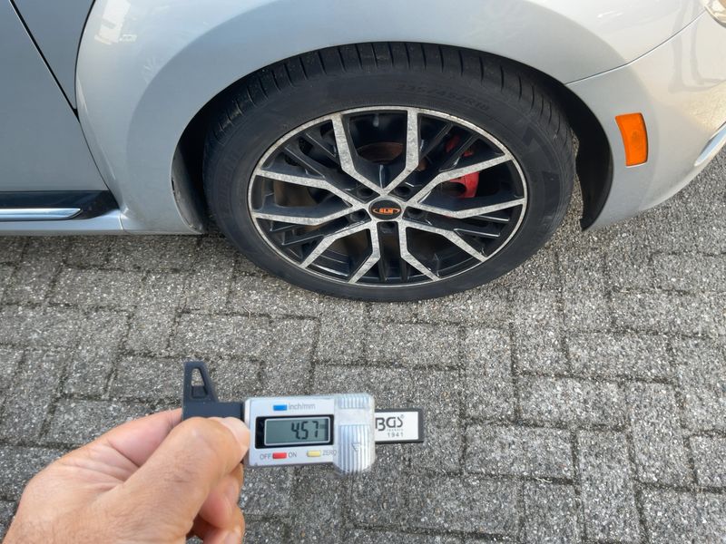 Volkswagen Beetle 2.0 TSI Sport 2013 – снимка 11