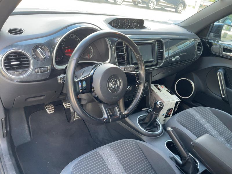 Volkswagen Beetle 2.0 TSI Sport 2013 – снимка 17