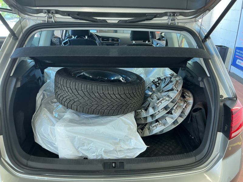 Volkswagen Golf VII 1.5 TSI ACT Comfortline BlueMotion Tech 2017 – снимка 30