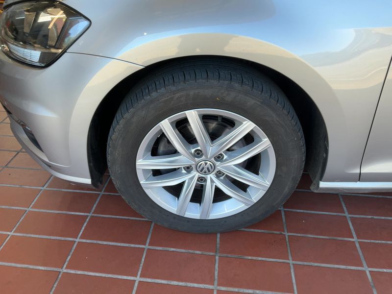 Volkswagen Golf VII 1.5 TSI ACT Comfortline BlueMotion Tech 2017 – снимка 3