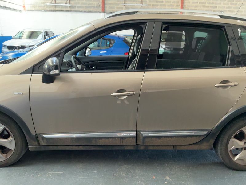 Renault Scenic 1.5 dCi Xmod Bose 2013 – снимка 4
