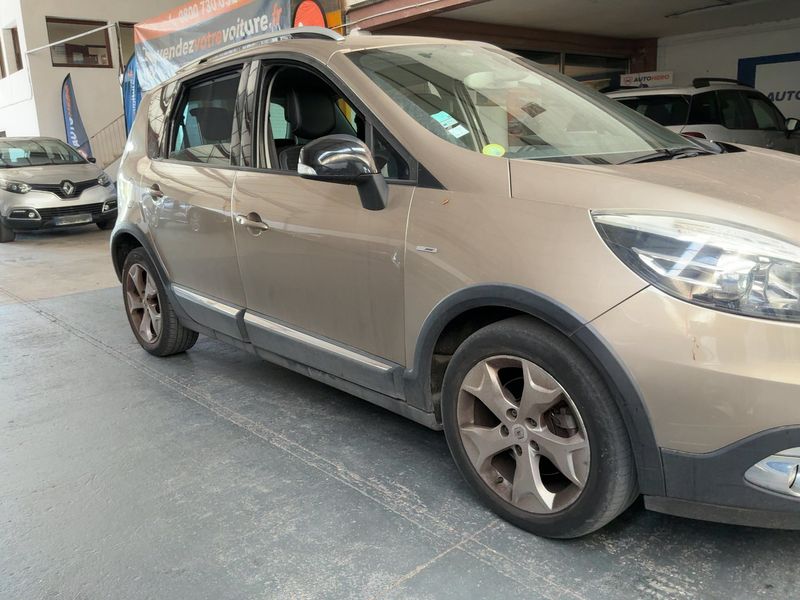 Renault Scenic 1.5 dCi Xmod Bose 2013 – снимка 12