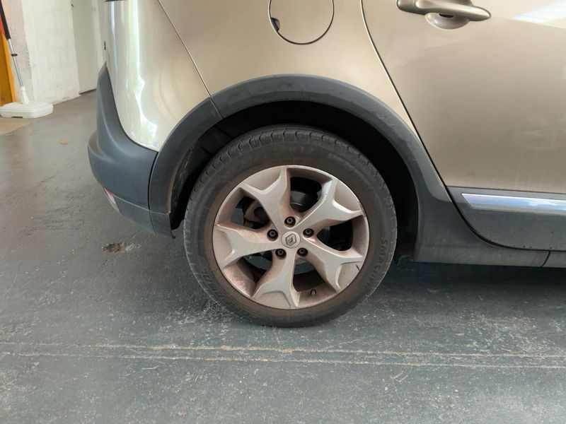 Renault Scenic 1.5 dCi Xmod Bose 2013 – снимка 9