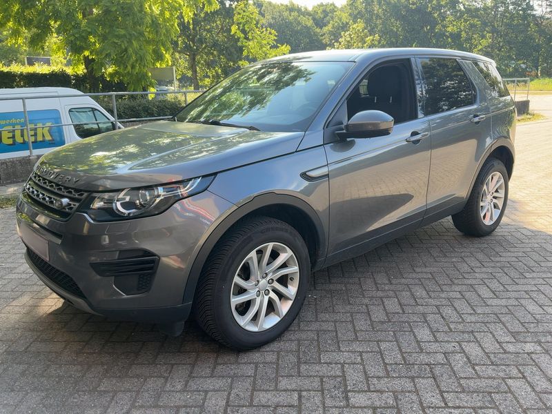 Land Rover Discovery Sport 2.0 Td4 SE AWD 2019 – снимка 2