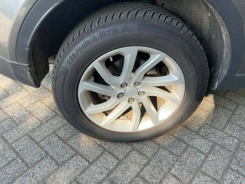 Land Rover Discovery Sport 2.0 Td4 SE AWD 2019 – снимка 9