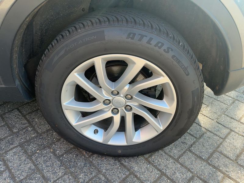 Land Rover Discovery Sport 2.0 Td4 SE AWD 2019 – снимка 5