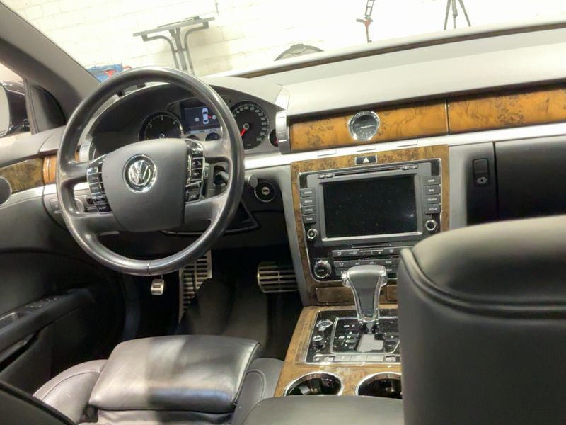 Volkswagen Phaeton 3.0 V6 TDI 4Motion 2014 – снимка 17