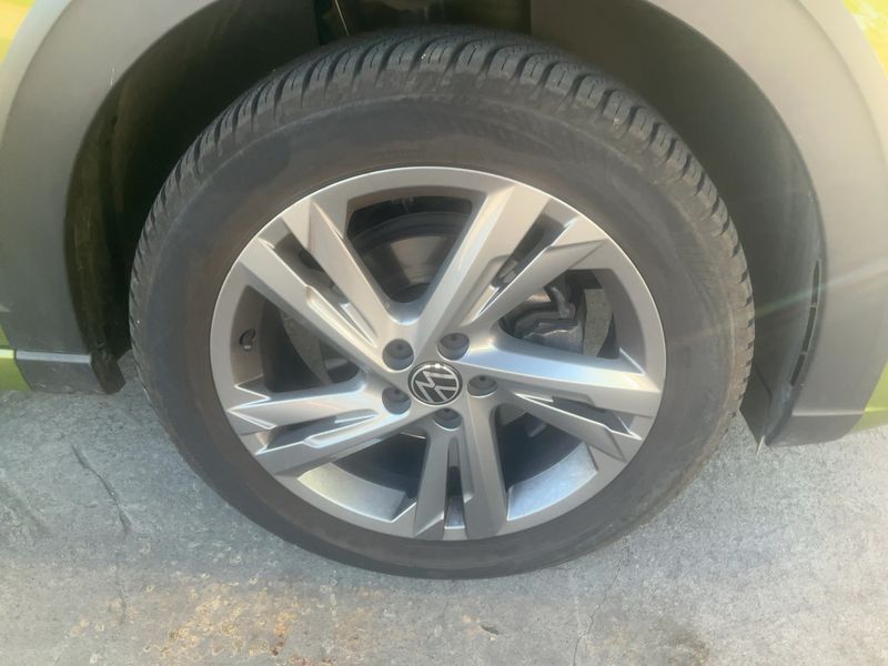 Volkswagen Taigo 1.0 TSI R-Line 2023 – снимка 11