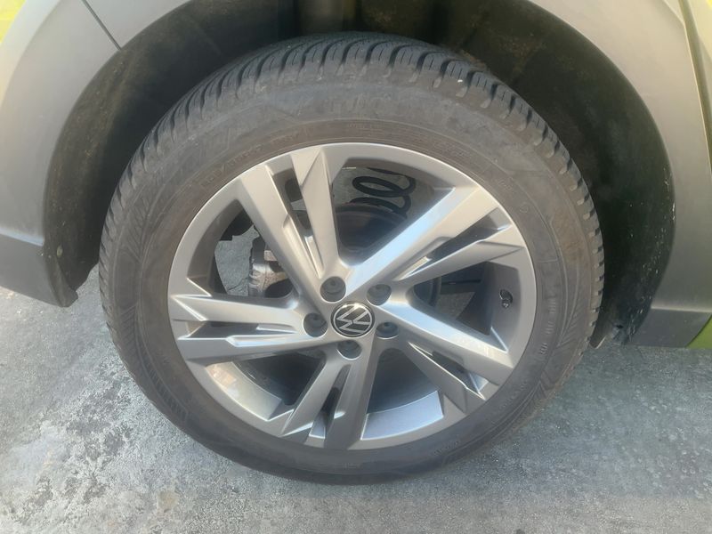 Volkswagen Taigo 1.0 TSI R-Line 2023 – снимка 9