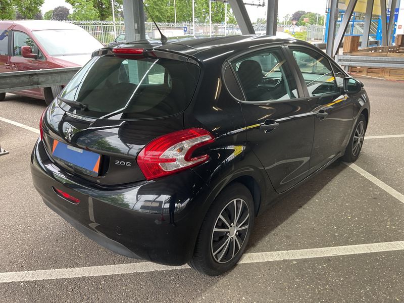 Peugeot 208 1.0 VTi Access 2014 – снимка 2