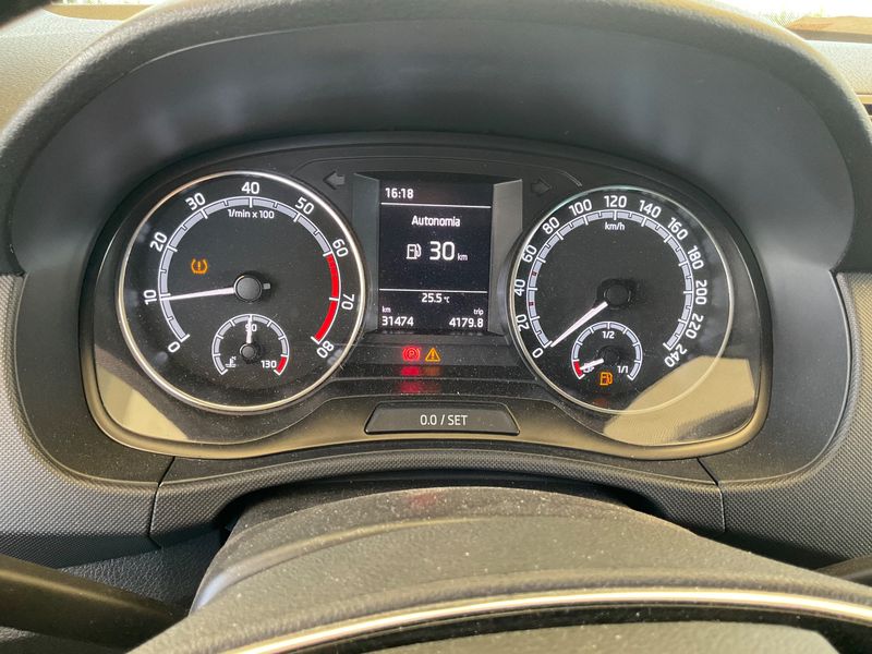 Skoda Fabia 1.0 TSI Ambition 2021 – снимка 18