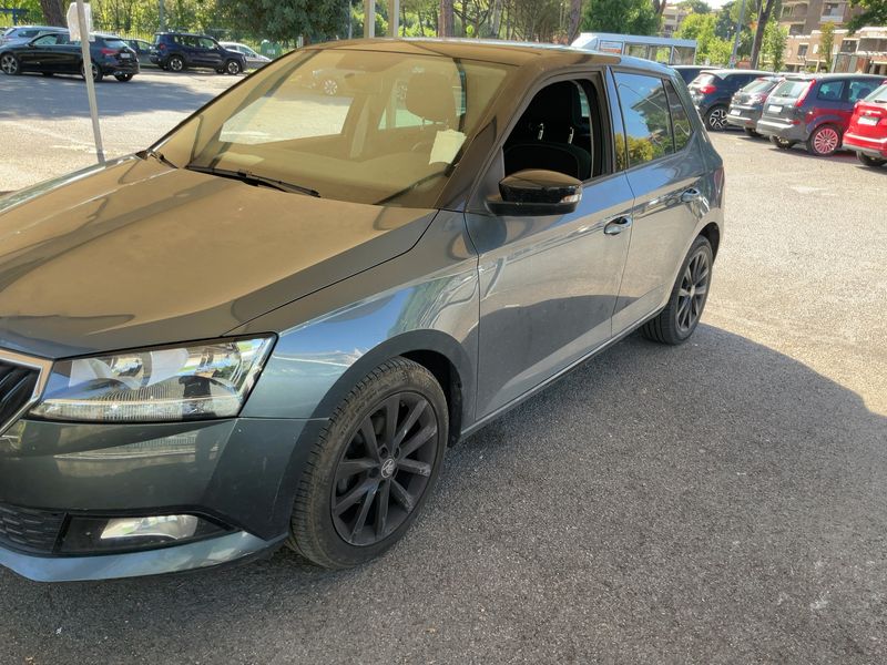 Skoda Fabia 1.0 TSI Ambition 2021 – снимка 2