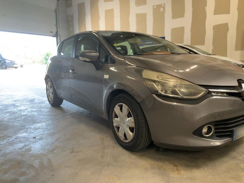 Renault Clio 1.5 dCi Air MediaNav 2014 – снимка 12