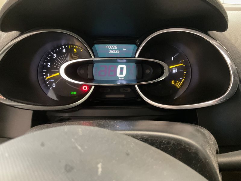 Renault Clio 1.5 dCi Air MediaNav 2014 – снимка 18