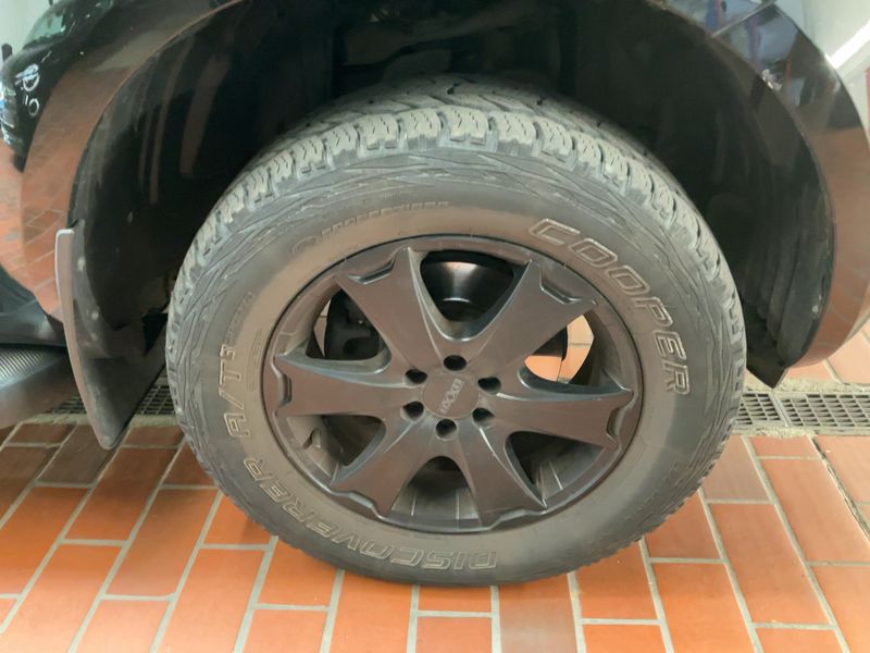 Nissan Navara NP-300 2.3 dCi N-Guard Double Cab 4x4 2019 – снимка 11