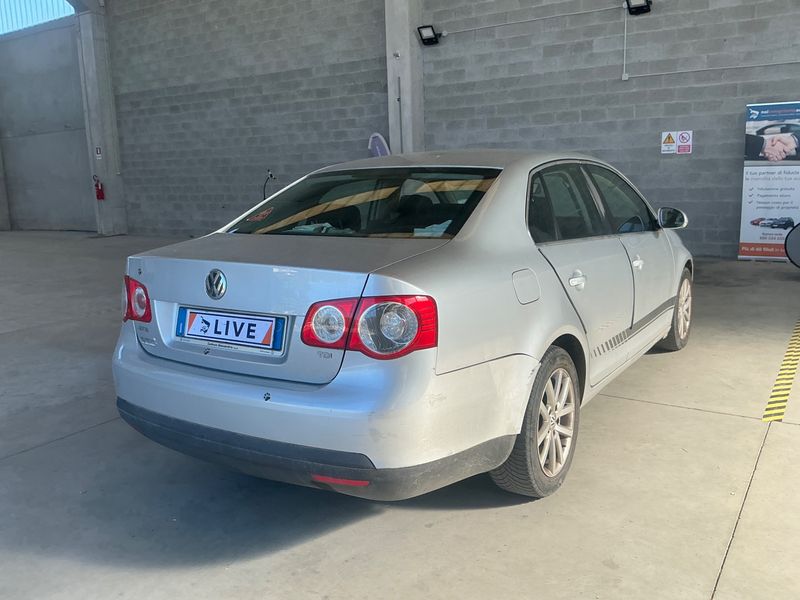 Volkswagen Jetta 1.9 TDI Comfortline 2007 – снимка 2