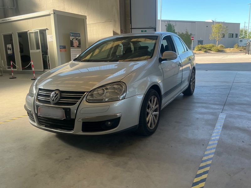 Volkswagen Jetta 1.9 TDI Comfortline 2007 – снимка 1