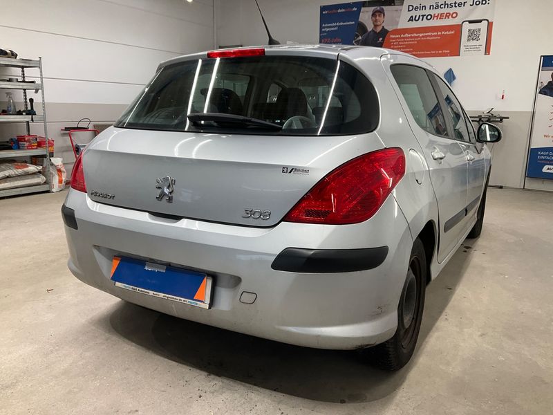 Peugeot 308 1.6 Tendance 2008 – снимка 2