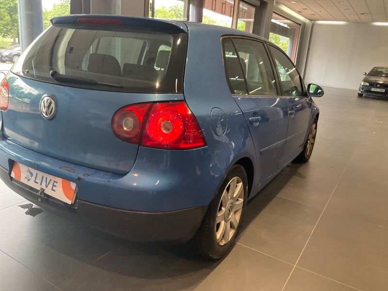 Volkswagen Golf V 1.9 TDI Sportline 2005 – снимка 2