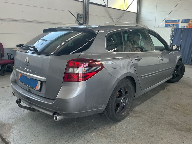 Renault Laguna 2.0 dCi GT 2012 – снимка 2