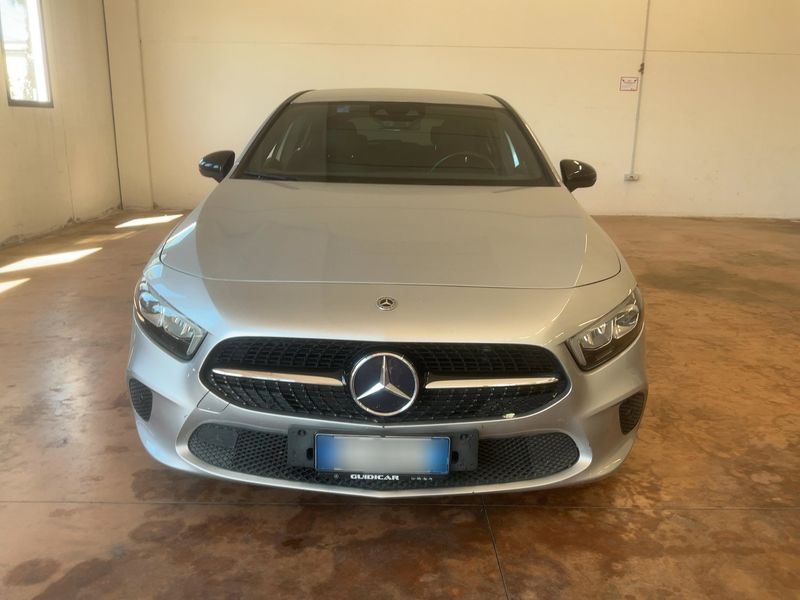 Mercedes-Benz A-Klasse A 180 d Sport 2020 – снимка 14