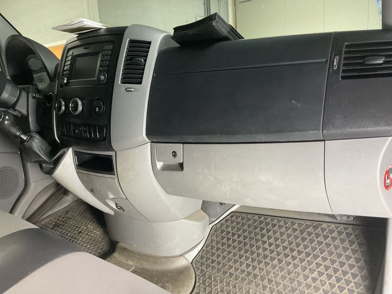 Volkswagen Crafter 2.0 TDI Kasten 35 mittlerer Radstand 2016 – снимка 43