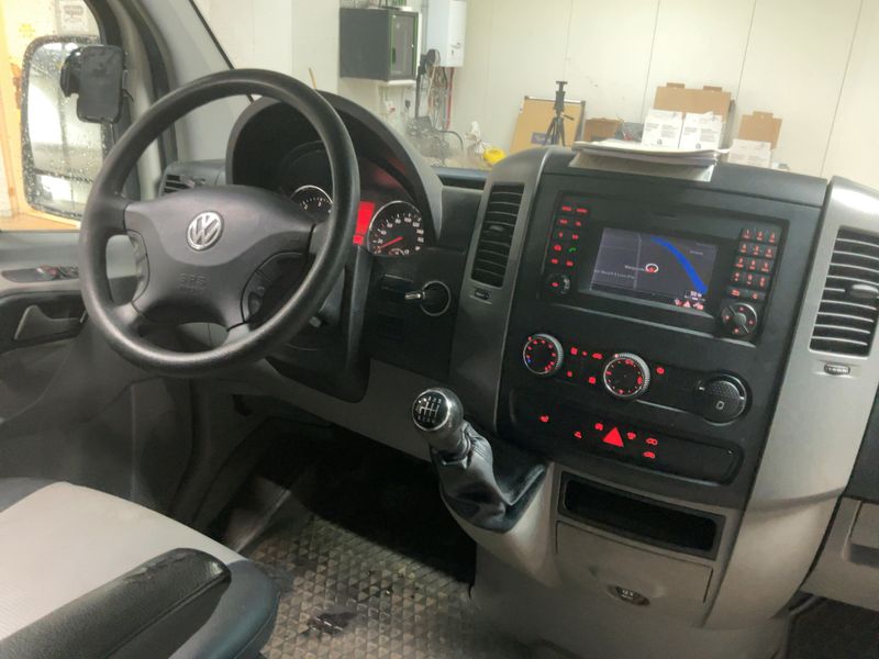 Volkswagen Crafter 2.0 TDI Kasten 35 mittlerer Radstand 2016 – снимка 17