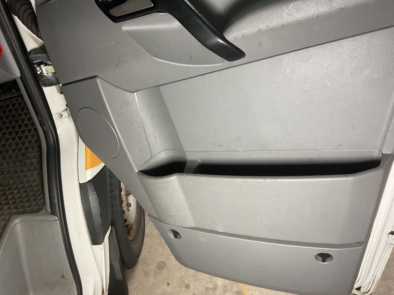 Volkswagen Crafter 2.0 TDI Kasten 35 mittlerer Radstand 2016 – снимка 42