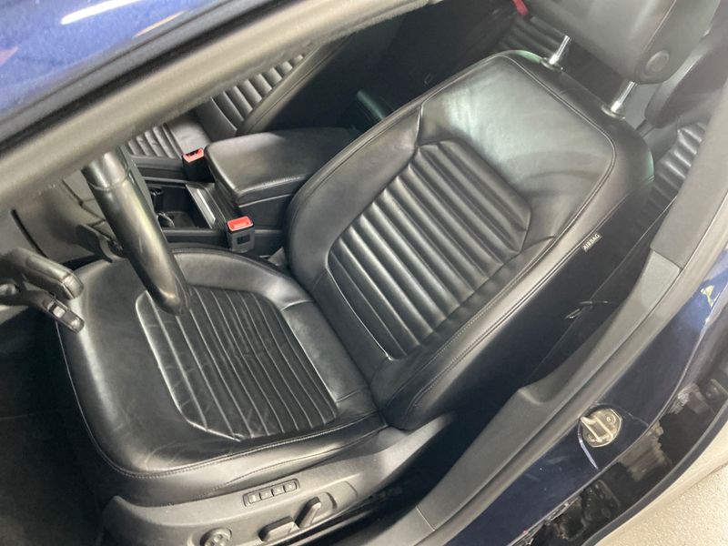 Volkswagen Passat 3.6 V6 FSI Highline 4Motion 2013 – снимка 38