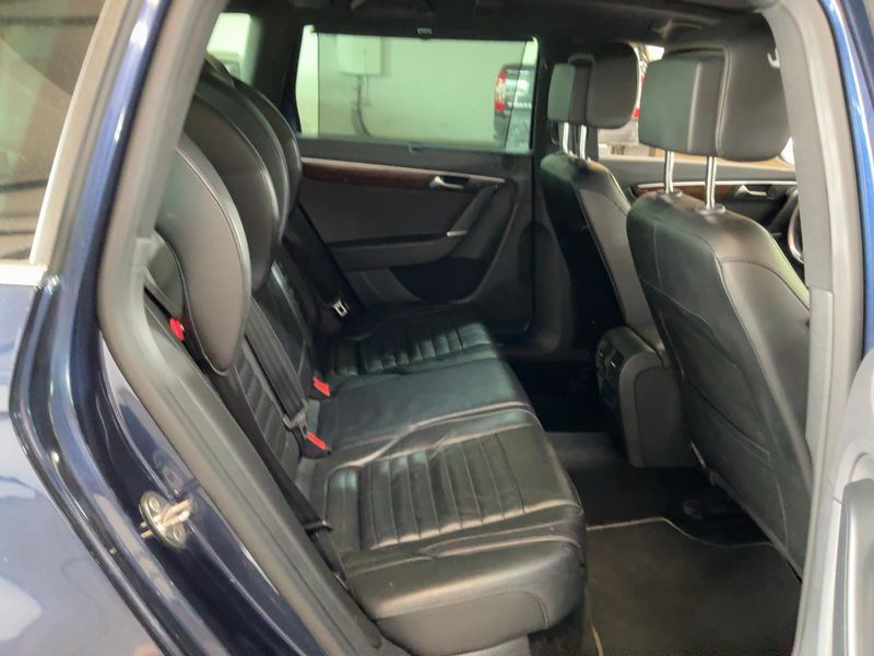 Volkswagen Passat 3.6 V6 FSI Highline 4Motion 2013 – снимка 20