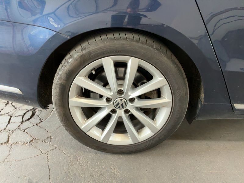 Volkswagen Passat 3.6 V6 FSI Highline 4Motion 2013 – снимка 9