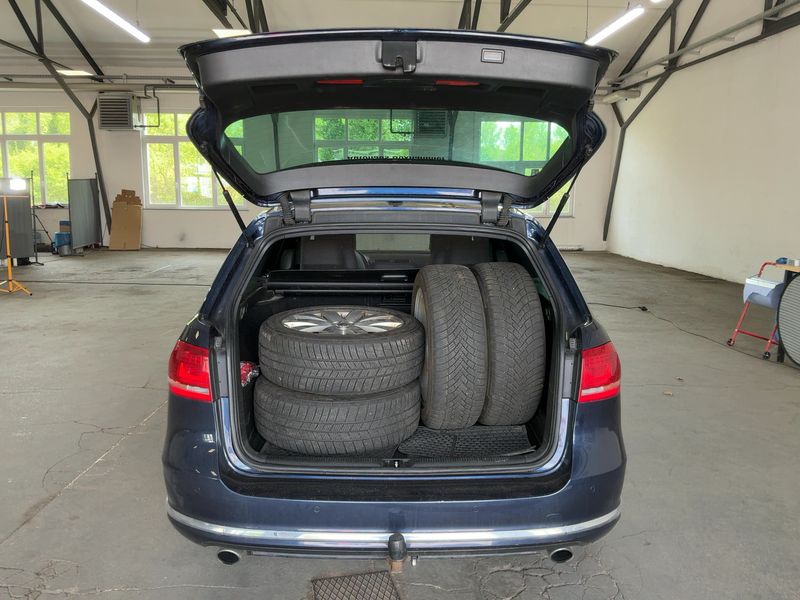 Volkswagen Passat 3.6 V6 FSI Highline 4Motion 2013 – снимка 16