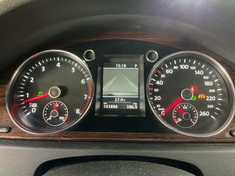 Volkswagen Passat 3.6 V6 FSI Highline 4Motion 2013 – снимка 19
