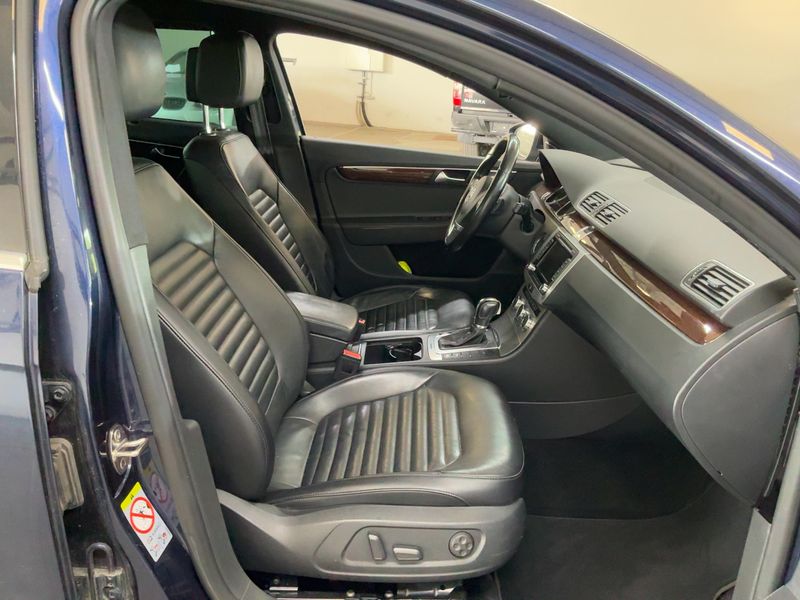 Volkswagen Passat 3.6 V6 FSI Highline 4Motion 2013 – снимка 17