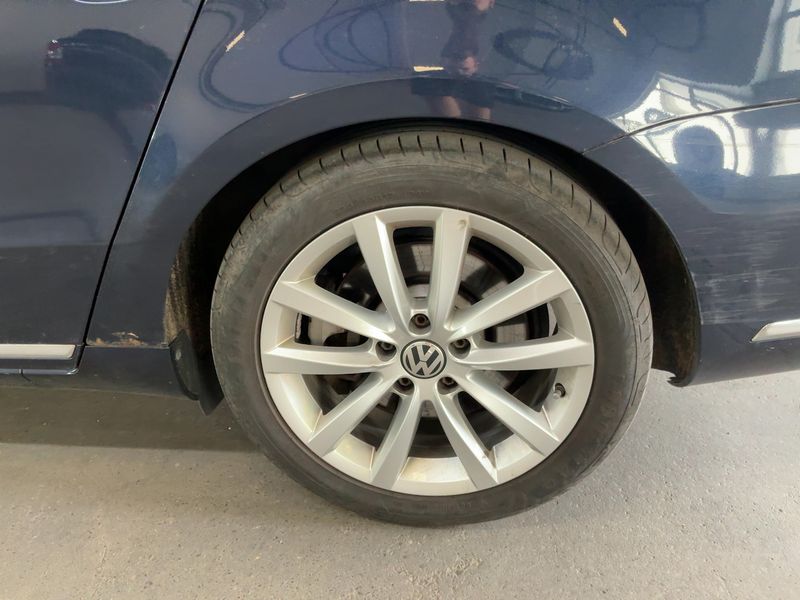 Volkswagen Passat 3.6 V6 FSI Highline 4Motion 2013 – снимка 5