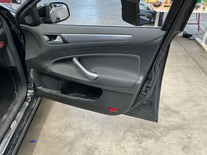 Ford Mondeo 2.0 TDCi Titanium 2012 – снимка 36