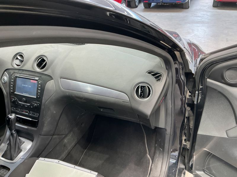 Ford Mondeo 2.0 TDCi Titanium 2012 – снимка 37