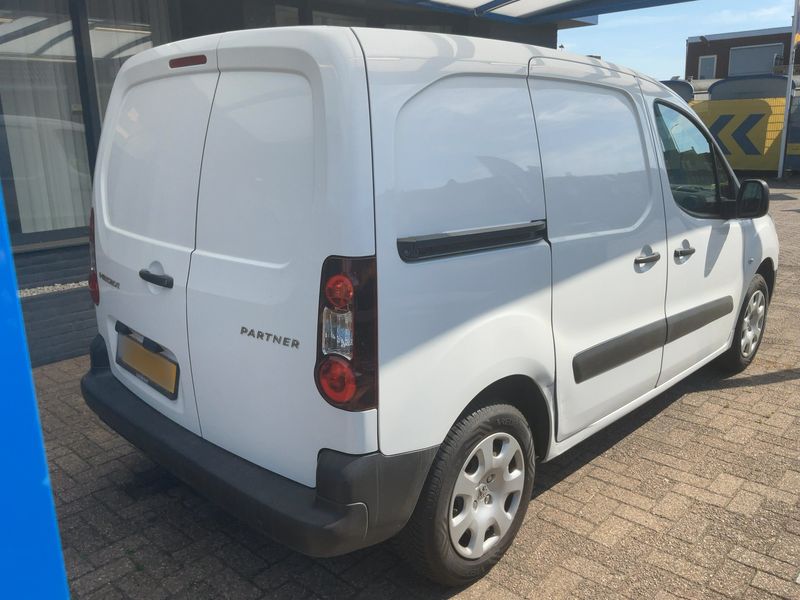 Peugeot Partner 1.6 HDi L1 2014 – снимка 8
