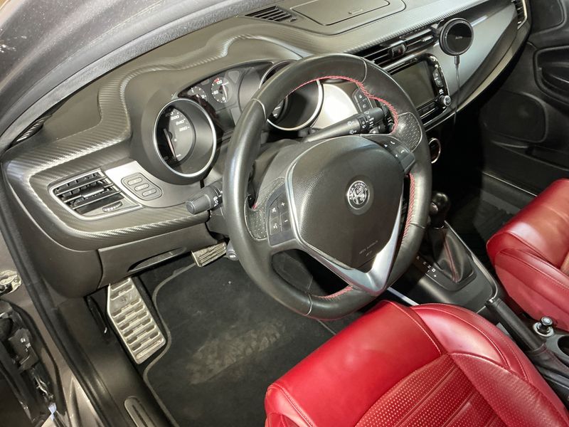 Alfa Romeo Giulietta 1.8 Turbo Veloce 2019 – снимка 30