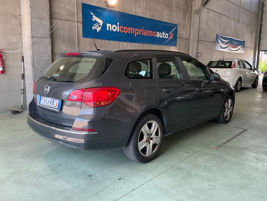 Opel Astra 1.7 CDTI Elective 2013 – снимка 2