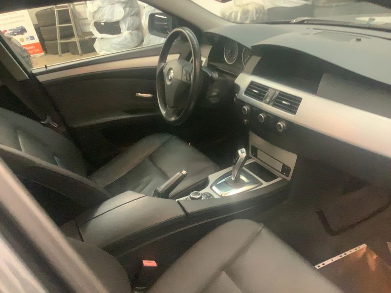 BMW 5er 523i 2009 – снимка 16