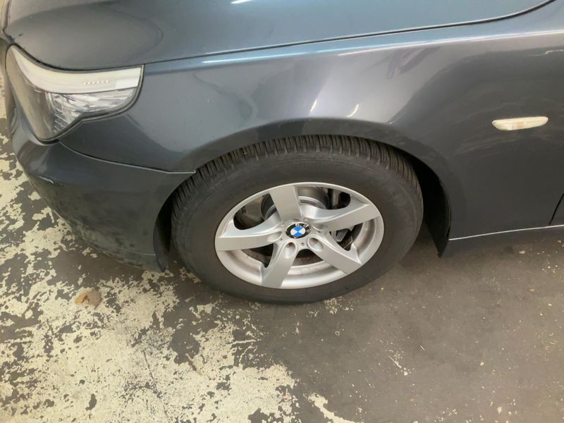 BMW 5er 523i 2009 – снимка 3