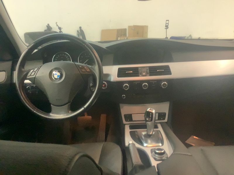 BMW 5er 523i 2009 – снимка 17