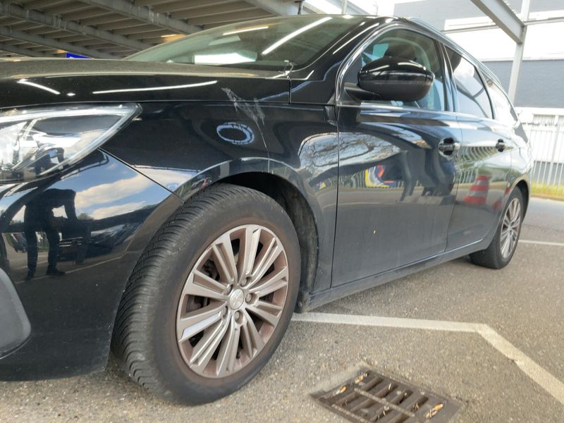 Peugeot 308 1.2 PureTech Allure Business 2019 – снимка 2