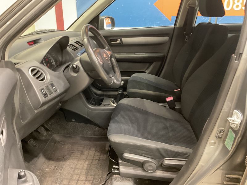 Suzuki Swift 1.3 Comfort 2010 – снимка 3
