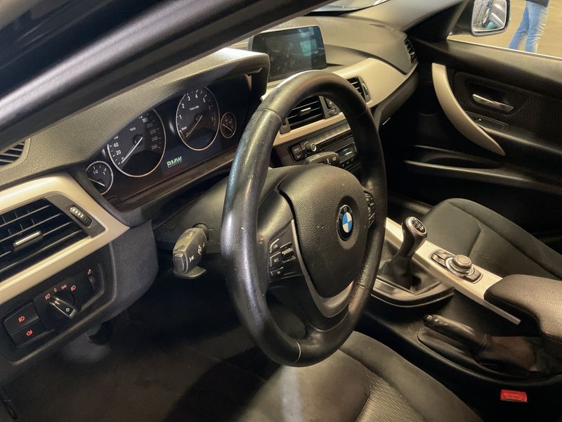 BMW 3er 316i 2014 – снимка 23