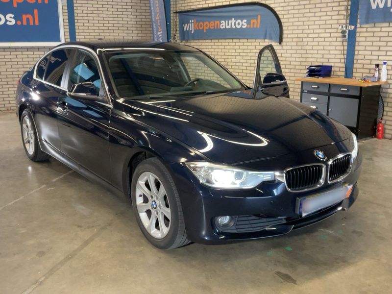 BMW 3er 316i 2014 – снимка 12